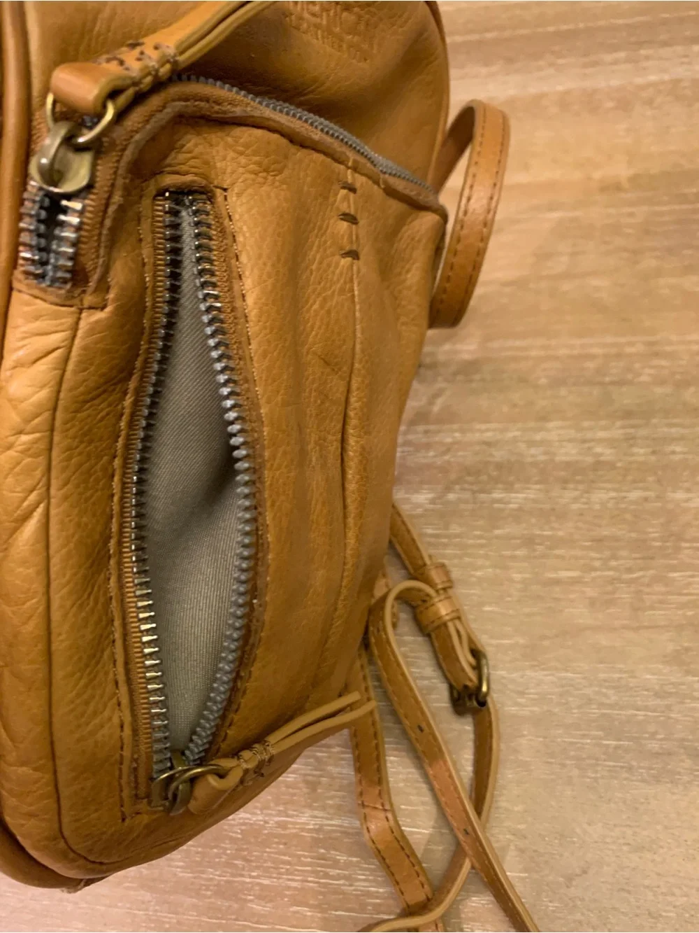 American Leather Company Leather Crossbody Messenger Bag in Tan